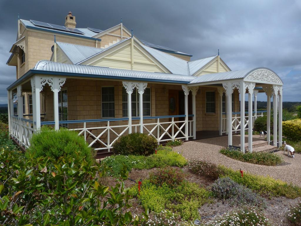 Bed and Breakfast Grovely House à Stanthorpe Extérieur photo