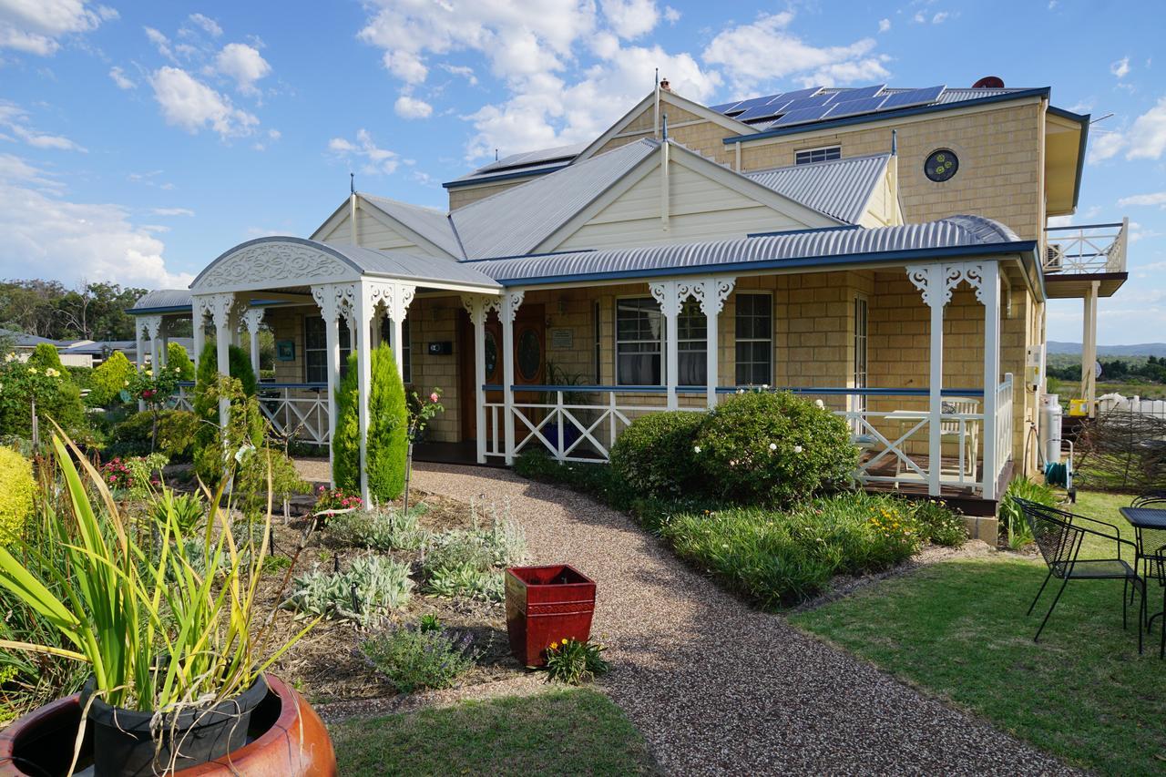 Bed and Breakfast Grovely House à Stanthorpe Extérieur photo