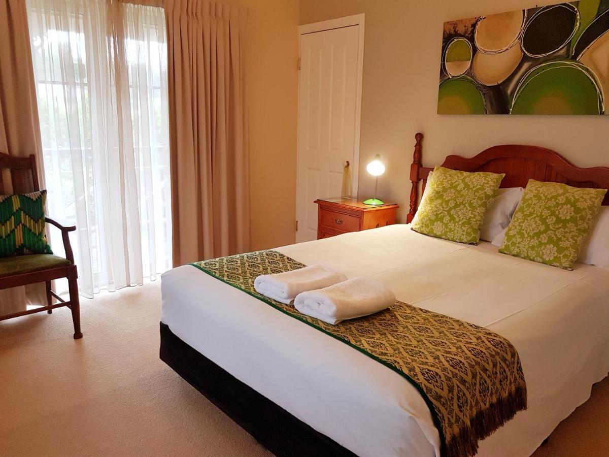 Bed and Breakfast Grovely House à Stanthorpe Extérieur photo